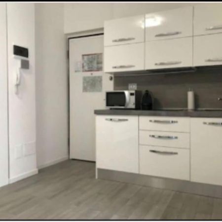 Lolo Apartment Милан Экстерьер фото